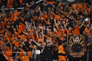 ΑΠΟΕΛ-Ολυμπιακός: Γαλαζοκίτρινη...ΕΠΙΣΤΡΟΦΗ στο φινάλε και "Χ"! (φώτος)