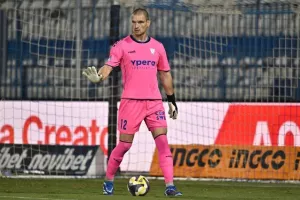 Ομόνοια Αραδίππου-ΑΠΟΕΛ: 4η σερί νίκη με τεσσάρα (φώτος)