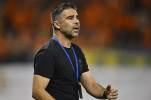 Ομόνοια Αραδίππου-ΑΠΟΕΛ: 4η σερί νίκη με τεσσάρα (φώτος)