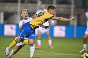 Ομόνοια Αραδίππου-ΑΠΟΕΛ: 4η σερί νίκη με τεσσάρα (φώτος)