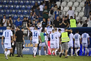 Τους χειροκρότησαν!