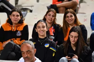 ΑΠΟΕΛ-Ολυμπιακός: Γαλαζοκίτρινη...ΕΠΙΣΤΡΟΦΗ στο φινάλε και "Χ"! (φώτος)