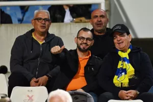 ΑΠΟΕΛ-Ολυμπιακός: Γαλαζοκίτρινη...ΕΠΙΣΤΡΟΦΗ στο φινάλε και "Χ"! (φώτος)