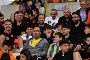ΑΠΟΕΛ-Ολυμπιακός: Γαλαζοκίτρινη...ΕΠΙΣΤΡΟΦΗ στο φινάλε και "Χ"! (φώτος)