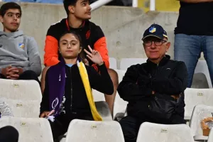 ΑΠΟΕΛ-Ολυμπιακός: Γαλαζοκίτρινη...ΕΠΙΣΤΡΟΦΗ στο φινάλε και "Χ"! (φώτος)
