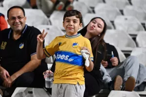 ΑΠΟΕΛ-Ολυμπιακός: Γαλαζοκίτρινη...ΕΠΙΣΤΡΟΦΗ στο φινάλε και "Χ"! (φώτος)