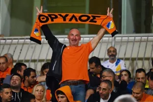 ΑΠΟΕΛ-Ολυμπιακός: Γαλαζοκίτρινη...ΕΠΙΣΤΡΟΦΗ στο φινάλε και "Χ"! (φώτος)