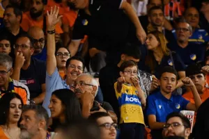 Ομόνοια Αραδίππου-ΑΠΟΕΛ: 4η σερί νίκη με τεσσάρα (φώτος)