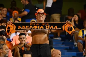 Ομόνοια Αραδίππου-ΑΠΟΕΛ: 4η σερί νίκη με τεσσάρα (φώτος)