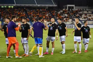 Ομόνοια Αραδίππου-ΑΠΟΕΛ: 4η σερί νίκη με τεσσάρα (φώτος)