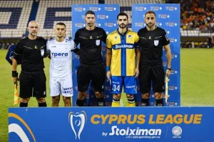 Ομόνοια Αραδίππου-ΑΠΟΕΛ: 4η σερί νίκη με τεσσάρα (φώτος)