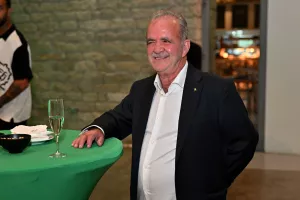 Χαμογελαστός ο Κυριάκος!