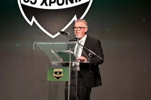 ΦΩΤΟΣ- Έσβησε 95 κεράκια ο Άρης!