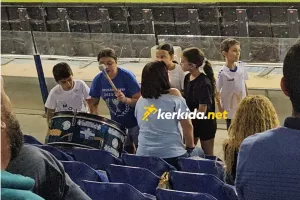 (Βίντεο Kerkida) Το ωραίο σκηνικό στην κερκίδα της Ομόνοιας Αραδίππου 