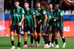 ΑΠΟΕΛ-Ολυμπιακός: Γαλαζοκίτρινη...ΕΠΙΣΤΡΟΦΗ στο φινάλε και "Χ"! (φώτος)