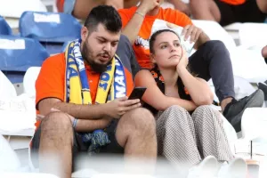 Ομόνοια Αραδίππου-ΑΠΟΕΛ: 4η σερί νίκη με τεσσάρα (φώτος)