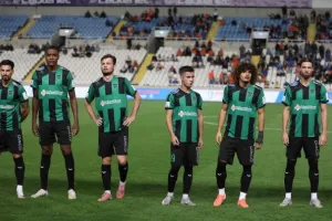 ΑΠΟΕΛ-Ολυμπιακός: Γαλαζοκίτρινη...ΕΠΙΣΤΡΟΦΗ στο φινάλε και "Χ"! (φώτος)