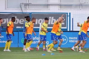 Ομόνοια Αραδίππου-ΑΠΟΕΛ: 4η σερί νίκη με τεσσάρα (φώτος)