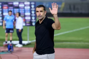 Θα το κάνει… διά τρία 