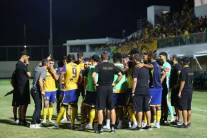 Εθνικός Λατσιών-ΑΕΛ:Χιτσκοκική πρόκριση στο ντεμπούτο Μαρτίνς!