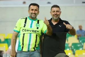 ΦΩΤΟΡΕΠΟΡΤΑΖ (κερκίδες) από το ΑΕΚ-AZ Alkmaar