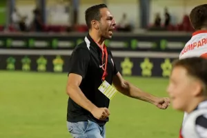 Freedom 24 Krasava ΕΝΥ-Νέα Σαλαμίνα: Ερυθρόλευκη πρόκριση στα πέναλτι!  