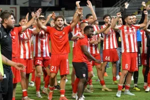 Freedom 24 Krasava ΕΝΥ-Νέα Σαλαμίνα: Ερυθρόλευκη πρόκριση στα πέναλτι!  