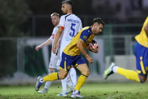 Εθνικός Λατσιών-ΑΕΛ:Χιτσκοκική πρόκριση στο ντεμπούτο Μαρτίνς!