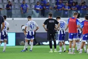 Προσέγγιση τελικού με Ακρίτα