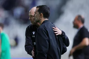Ο κόσμος δεν ξεχνάει αλλά... γιατί κόουτς;
