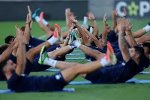 Ολοκληρώθηκε η πρώτη προπόνηση της Εθνικής μας (βίντεο/φώτος)
