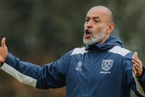 «Ο πρώτος μαύρος προπονητής της ομάδας ο Σάντο»
