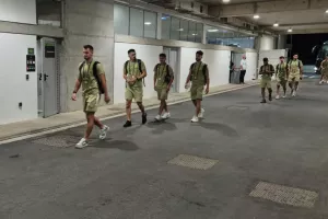 (ΦΩΤΟΣ kerkida) Η άφιξη της AΕΚ