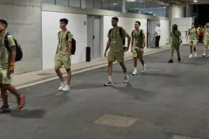 (ΦΩΤΟΣ kerkida) Η άφιξη της AΕΚ