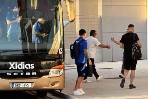 (ΦΩΤΟΣ kerkida) Η άφιξη της Ανόρθωσης 