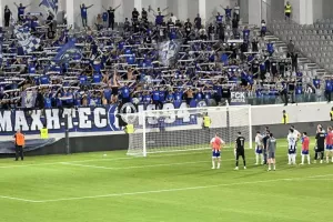 Ανορθωσιάτες μετά την βαριά ήττα: "Δεν σ' αφήσαμε μόνο σου ποτέ, Φοίνικα θεέ..." (Βίντεο Kerkida)