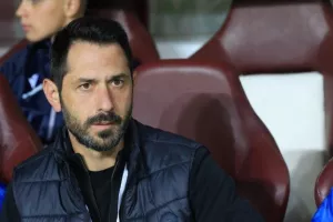 Οι οπαδοί ζητούν την παραίτηση του Πετράκη