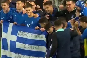 Οι παίκτες της Ελπίδων αφιέρωσαν τη νίκη στον Πάνο Ρούτσι
