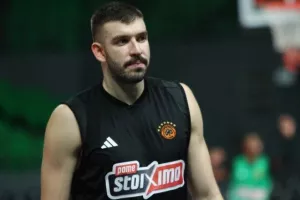 «Όλοι στον Παναθηναϊκό με έχουν αγκαλιάσει και αυτό μου δίνει αυτοπεποίθηση και σιγουριά στο γήπεδο»