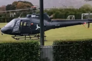Ελικόπτερο προσγειώθηκε στο γήπεδο την ώρα της προπόνησης