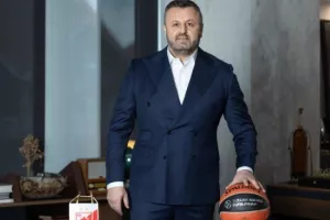 «Τιμή μου που συνεργάστηκα με έναν κορυφαίο προπονητή σαν τον Σφαιρόπουλο»