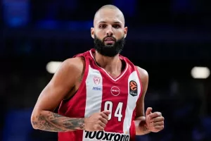 Ολυμπιακός: Χωρίς τέσσερις στο Βελιγράδι