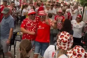 (Βίντεο) Το έριξαν... στο χορό οι Γερμανοί
