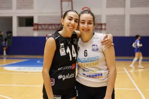 Οι… αντίπαλες αδερφές 