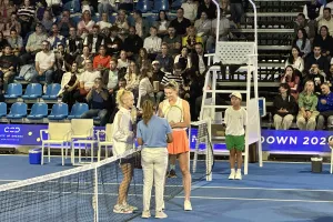 (Φώτος Kerkida) ΕΝΤΥΠΩΣΙΑΚΟ Tennis Showdown στην Marcos Baghdatis Tennis Academy