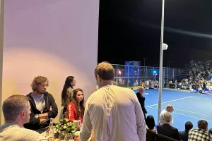 (Φώτος Kerkida) ΕΝΤΥΠΩΣΙΑΚΟ Tennis Showdown στην Marcos Baghdatis Tennis Academy