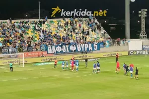 (ΦΩΤΟΣ kerkida) Αποθέωση από τους Παφίτες που... δεν χορταίνουν!