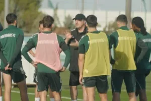 Ράφα Μπενίτεθ: Το VIDEO από την πρώτη του προπόνηση στον Παναθηναϊκό