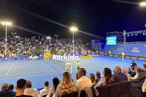 (Φώτος Kerkida) ΕΝΤΥΠΩΣΙΑΚΟ Tennis Showdown στην Marcos Baghdatis Tennis Academy