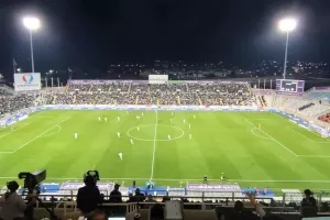 ΤΟΣΑ εισιτήρια στο "αιώνιο"